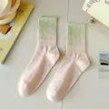Farbverlauf Damensocken, modische grüne und rosa gerippte Baumwoll-Freizeitsocken für den Alltag - Einheitsgröße / Grüne Sockenbündchen
