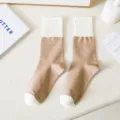 Chaussettes mi-hautes bicolores en coton peigné pour femme tendance automne mode - Taille unique / Bord-côte blanc