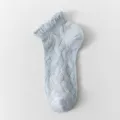 Chaussettes courtes en maille légère et respirante avec joli revers volanté pour femmes - Taille unique / Maille diamant / Gris