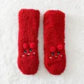 Kuschelige dicke Pluesch Haussocken mit niedlichem Gesicht und kleinen Ohren fuer den Winter. - Rot