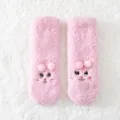 Süße rosa Plüsch Fleece lange Winter Haussocken mit niedlichem Cartoon Bär Stickerei Design. - Rosa