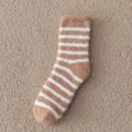 Herren Winter warme gestreifte Korallenfleece Socken dicke kuschelige Haus Schlaf Socken. - Einheitsgröße / Kaffeebraunes Bündchen