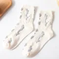 Vintage floral mid-tube socks for women, cute Japanese forest style cotton knit cozy casual socks - One Size / White