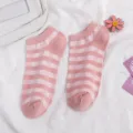 Cute pink and white checkered low cut women boat socks, soft cotton daily wear cute style. - One Size / Small Plaid