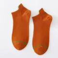 Damen süße orange niedrige Freizeitsocken mit grüner Fersenlasche und Zehenakzent im Alltag - Einheitsgröße / Orange