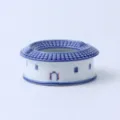 Blau-weißes Keramik Aschenbecher kreatives chinesisches Tulou traditionelles Design Büro Tischkeko. - Blau und Weiß