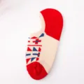 Damen Baumwoll unsichtbare Füßlinge, retro geometrisches Muster rutschfeste niedrige Socken. - Einheitsgröße / Ferse in Rot und Khaki