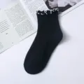 Schwarze Socken mit Rüschen für Damen, süße japanische Baumwollsocken, Freizeitsocken. - Einheitsgröße / Reines Schwarz