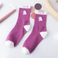 Calzini a tubo medio viola con orsetto stile giapponese carini calze in cotone per donna. - Taglia unica / Bianco con tallone viola