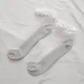 Damen hauchzarte Tüll Spitze kurze Socken Sommer dünn transparent Glasseide Knöchelsocken grau - Einheitsgröße / Perlenrand-Stil / Grau