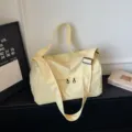 Grand sac de voyage en toile jaune, sac à bandoulière de sport et de fitness. - Jaune