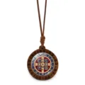 Collana con ciondolo medaglia San Benedetto in legno e cordoncino cerato, gioiello religioso. - Stile 11 (JY9770-11)