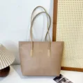 Beige große Damen Umhängetasche, stilvolle geprägte elegante Shopper Handtasche neu. - Basisstil / Khaki