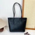 Schwarze Grosse Kapazität Tote Tasche Mit Prägung Lässige Pendler Schultertasche PU - Basisstil / Schwarz