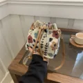 Retro Blumen Kordelzug Eimer Tasche Variante, stilvolle gewebte Umhängetasche für Damen. - Stil 3