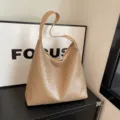 Elegante khakifarbene geflochtene Leder Schultertasche Hobo Tote fuer Damen Alltag - 34 / Khaki