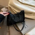 Schwarze Pailletten-Achsel-Umhängetasche für Damen, schicke stilvolle Pendler-Handtasche. - Schwarz