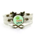 Bracciale in pelle intrecciata multistrato con ciondolo quadrifoglio retrò per uomo e donna. - Stile 10 / Bianco