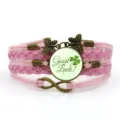 Bracciale in pelle intrecciata multistrato rosa con farfalla in bronzo retro e ciondolo trifoglio. - Stile Quadrifoglio Good Luck (8) / Rosa