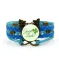 Bracciale multistrato in pelle intrecciata blu con ciondolo quadrifoglio Good Luck. - Stile Libellula Trifoglio / Blu (8)