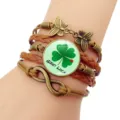 Bracciale in pelle intrecciata multistrato vintage con ciondolo a trifoglio e farfalla. - Stile Quadrifoglio Good Luck (2) / Marrone (2)