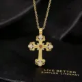 Vintage goldfarbene prunkvolle Kreuz Anhänger Halskette mit glitzernden Strasssteinen. - Strass Kreuz Halskette / Gold