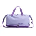 Grande borsa sportiva viola con tracolla per fitness, viaggi e attività all'aperto. - Versione con Logo / Viola