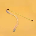 Jouet canne à pêche pour chat avec franges tressées pastel colorées - Nouvelle Baguette Épi de Blé (Tige Jaune)