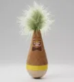 Jouet en peluche interactif pour chat avec plume verte et base en bois pour la dentition - Famille Elfe Culbuto (Beau Brun)