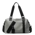 Sac de voyage gris avec bretelles noires, grand sac de sport pour homme courts voyages. - Gris clair