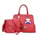 Sac à main femme rouge ensemble de 4 pièces cabas bandoulière avec pendentif ours. - Rouge