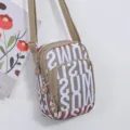 Sac bandoulière vertical mini en nylon tendance, petit sac décontracté avec fermeture éclair. - Lettres Kaki