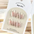 Uñas postizas largas de presión 24pcs degradado nude mariposa plateada diamantes de imitación - Alas de Ángel (24 Pzs Juego de Herramientas de Tarjeta)