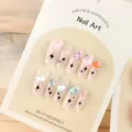 Set de uñas postizas 24pcs nude rosa press on con diamantes estrellas y diseño de mariposa - Cielo Estrellado Colorido (24 Pzs Juego de Herramientas de Tarjeta)