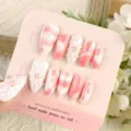 Uñas postizas hechas a mano con diseño ombré rosa y detalles de flores de perlas. - XS / Flores Caídas Románticas Paquete de Tarjeta
