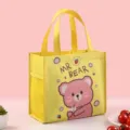Geïsoleerde lunchtas voor school en kantoor, waterdichte bento handtas met schattig berenontwerp. - Gele melkthee beer