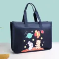 Bolso de mano grande A4 para ordenador portatil lindo dibujos animados bolsa de almacenamiento. - Oso y Conejo