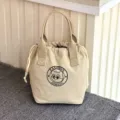 Canvas emmer lunchtas met trekkoordsluiting en schattige berenprint voor dagelijks gebruik. - Beige