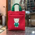 Bolso tote de lona roja con asas verdes y bonito estampado de oso, bolsa de almuerzo casual. - Oso de peluche / Rojo