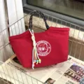 Rode waterdichte canvas lunchtas shopper tote met dierenprint en kralen hanger. - Rood