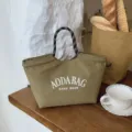 Groene canvas tote tas met handvatten, minimalisten letterprint, ruime tas voor dagelijks gebruik. - 768 Klein mosterdgroen