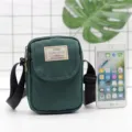Borsa a tracolla in nylon verde da donna, piccola borsa casual per telefono con cinghia regolabile. - Verde