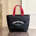 Schwarze Oxford Stoff Lunchtasche mit roten Griffen, einfache Handtaschen Variante. - L / Alphabet / Schwarz