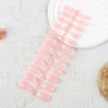 Vista detallada de uñas postizas de bailarina largas con degradado francés en tira plástica. - TCY702 Degradado rosa y blanco (Paquete de 24 piezas en tira)