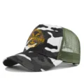 Vista detallada de la gorra de béisbol de camuflaje con estampado gráfico. - Ajustable / Camuflaje blanco