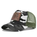 Tarnfarbener Trucker Hat mit Leder-Patch, atmungsaktives Mesh, stilvolle Sommer-Baseballkappe. - Verstellbar / Weiß Camo
