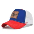 Gorra trucker roja, azul y blanca con parte trasera de malla y parche de tiburón. - Ajustable / Rojo y Azul Real (Malla Blanca)