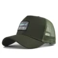 Dunkelgrüne Trucker Cap mit Netzrücken und besticktem Haifisch-Aufnäher für das Angeln. - CM715-4 Armeegrün / Verstellbar