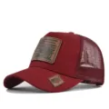 Bordeauxrode mesh honkbalpet met leren patch, ademende truckerpet voor de zomer. - Verstelbaar / CM806-2 wijnrood / Bordeauxrood