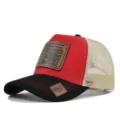 Rood-zwarte mesh trucker pet met stijlvolle vintage lederen patch voor dagelijks gebruik. - Zwart & Rood (Beige Mesh/Rode Steek)